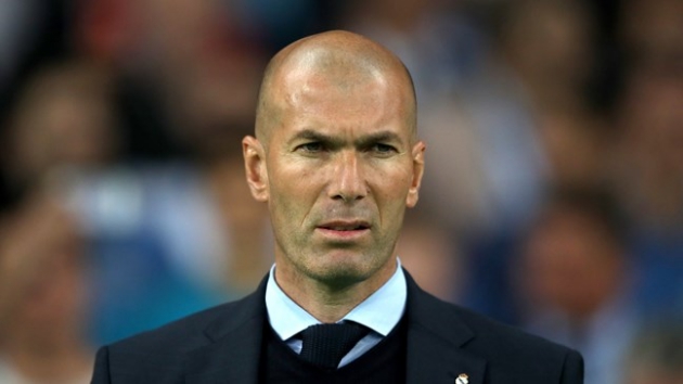 HLV Zidane đã sớm đưa về 5 bản hợp đồng chất lượng