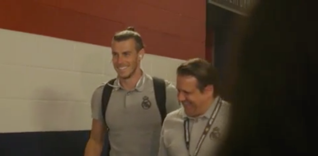 Bale's reaction to Zidane's decision as he left the stadium - Bóng Đá