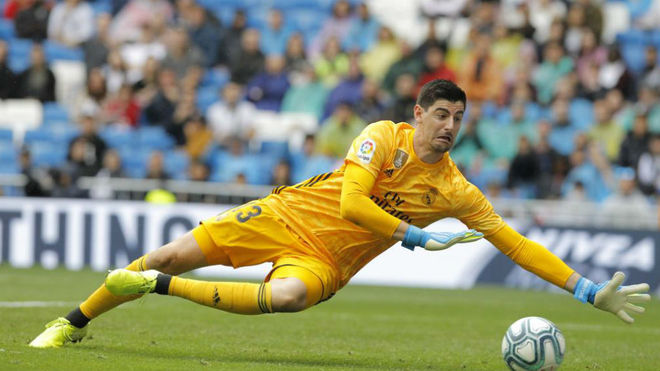 Courtois is earning points for Real Madrid - Bóng Đá