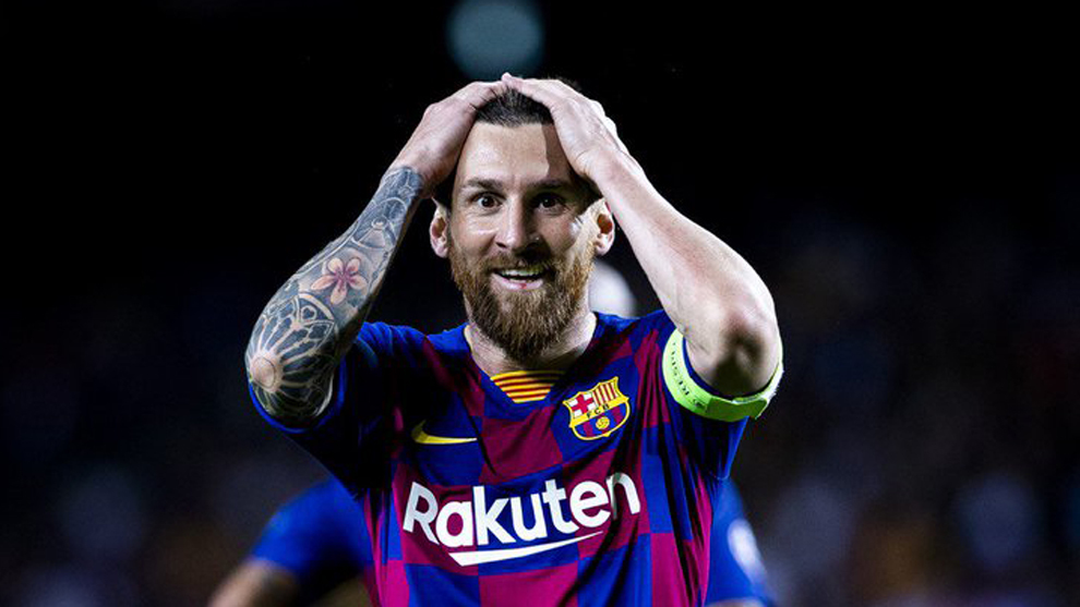 Messi's incredible reaction to Luis Suarez's first goal - Bóng Đá