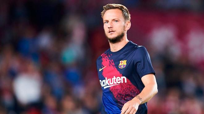 'I need to play, not just enjoy walks around the city and the beach': Ivan Rakitic admits he's losing patience with Barcelona - Bóng Đá