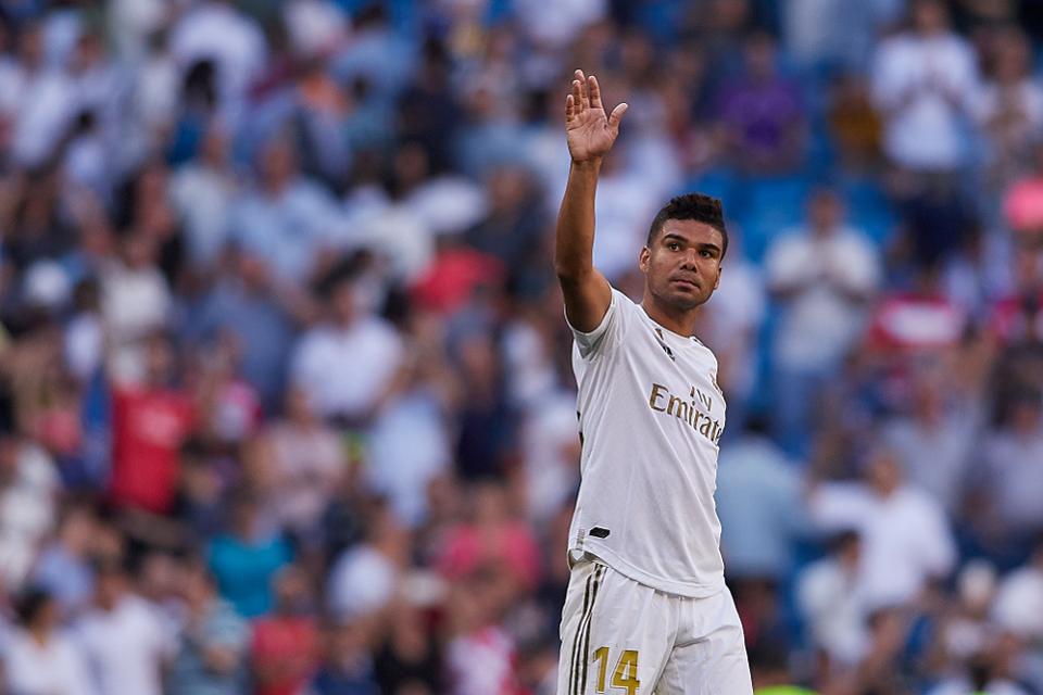 El Clasico no longer at risk for Casemiro as yellow card is rescinded - Bóng Đá