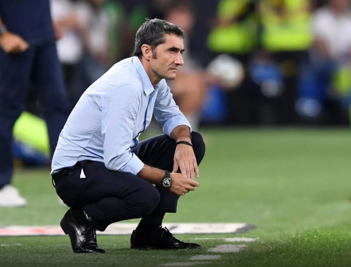Barcelona: Some fans call for Valverde to resign after reaction to Levante defeat - Bóng Đá