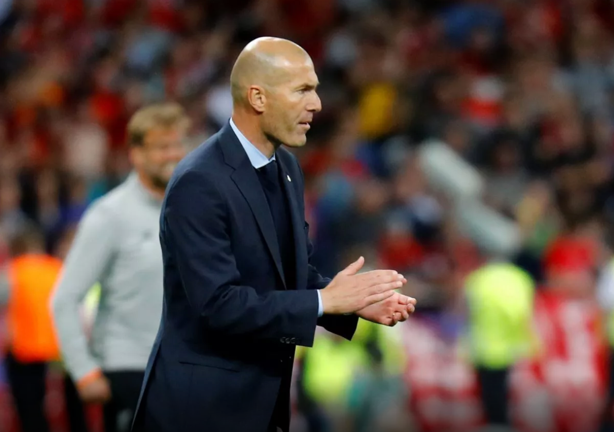 Real Madrid: Fans hammer Zinedine Zidane for team selection in Real Betis draw - Bóng Đá