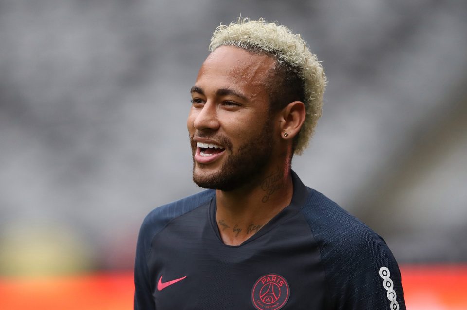 Barcelona tipped to make transfer swoop for Neymar as Lionel Messi replacement - Bóng Đá