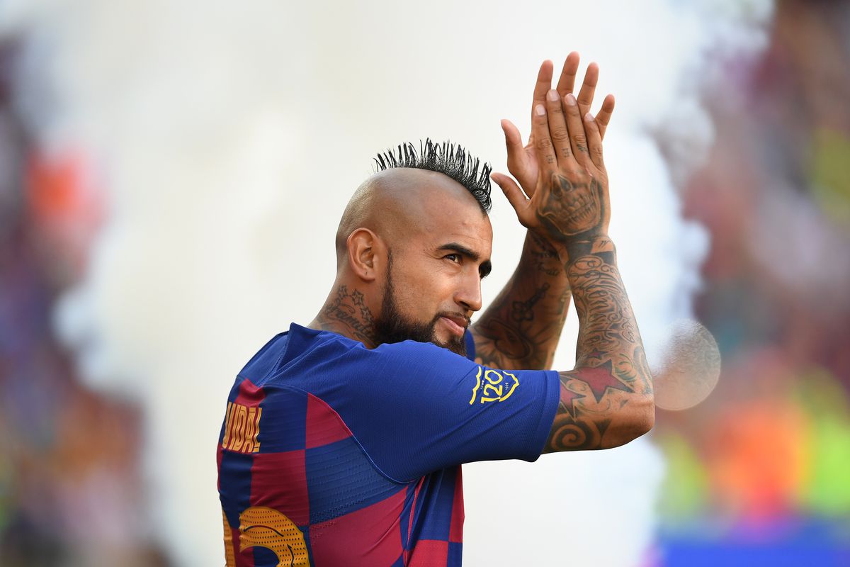 Juventus, their decision on Barcelona midfielder Vidal - Bóng Đá