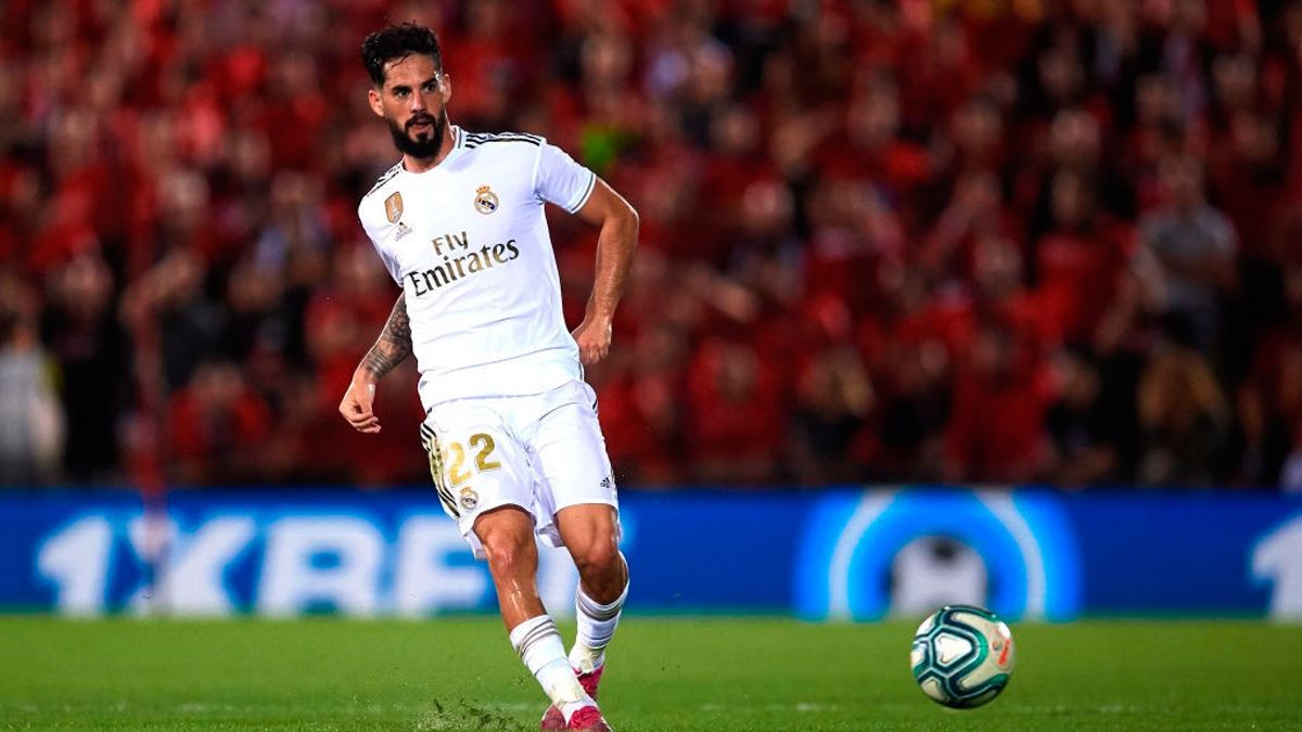 Chelsea fans thrilled by links to Real Madrid's Isco - Bóng Đá
