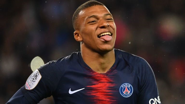 Kylian Mbappe talks about trying to beat Lionel Messi to the Golden Shoe - Bóng Đá