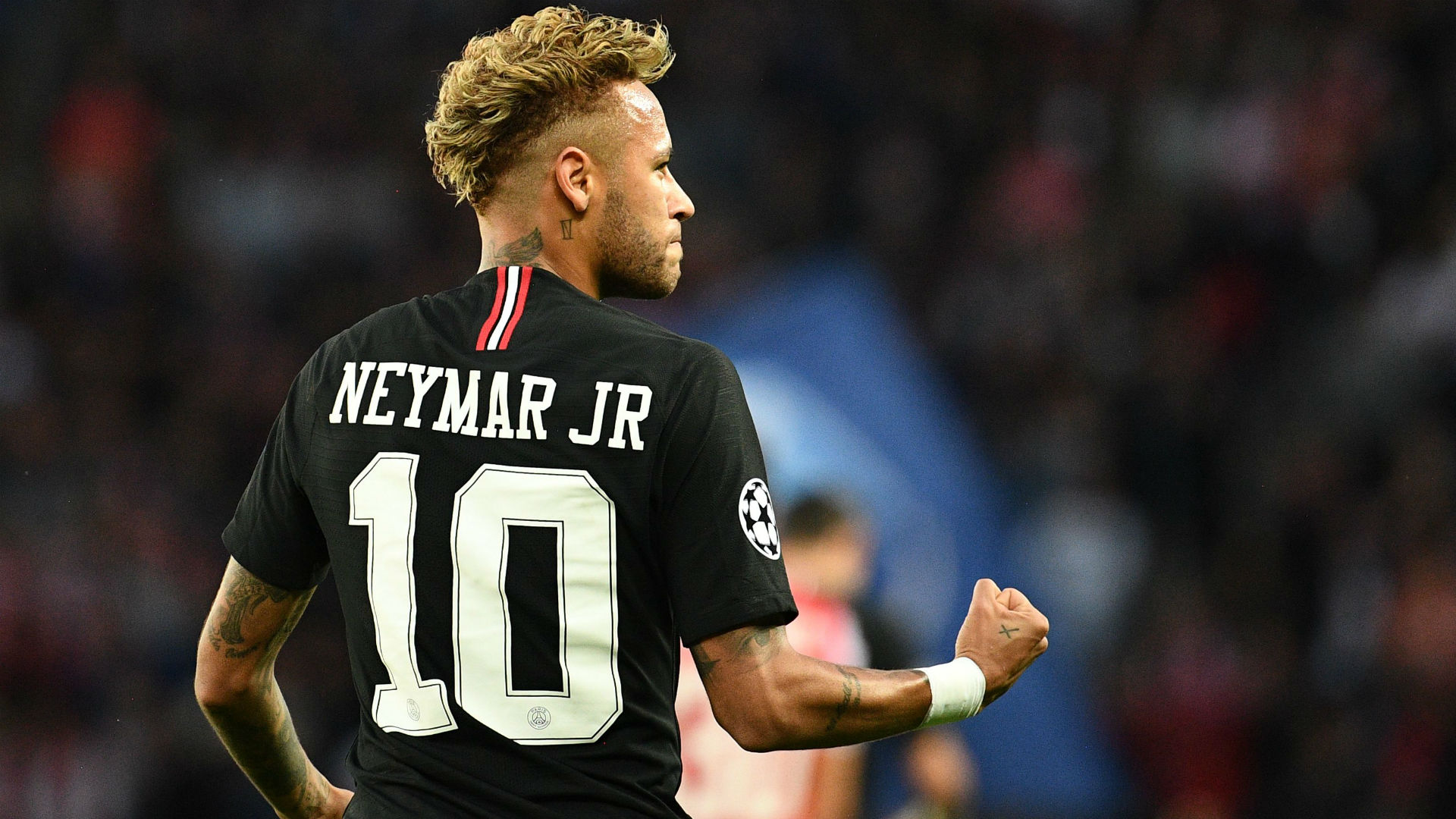 'Yes to Neymar!' Barcelona star Antoine Griezmann wants club to re-sign Brazilian star despite meaning both of them could battle for one spot - Bóng Đá