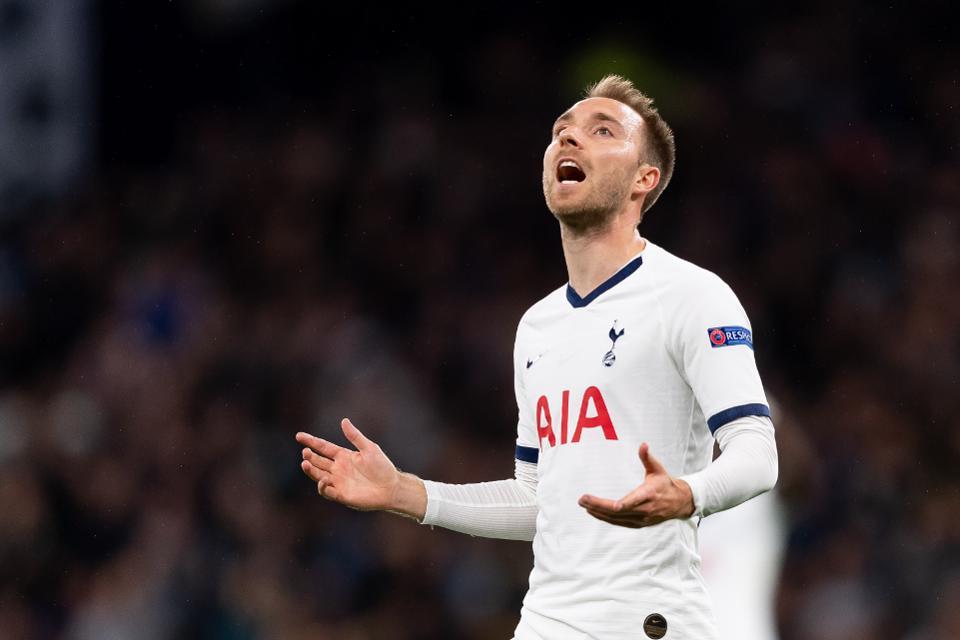 three possible players Inter could sign, according to La Gazzetta dello Sport. They are Christian Eriksen, Ashley Young or Olivier Giroud. - Bóng Đá