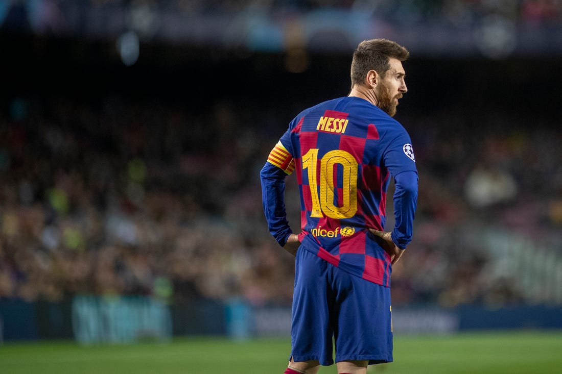 Lionel Messi threatens to leave Barcelona if his demands are not met - Bóng Đá