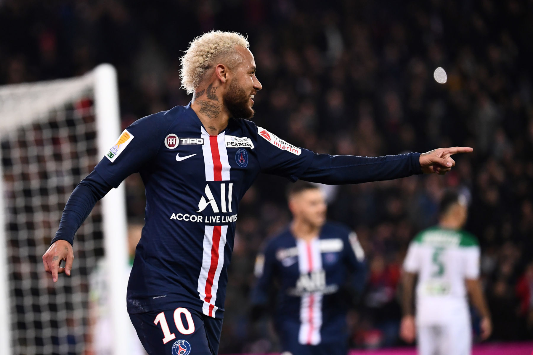 'There is immense affection and great respect': Neymar insists he has great relationship with PSG fans despite angling for Barcelona return - Bóng Đá