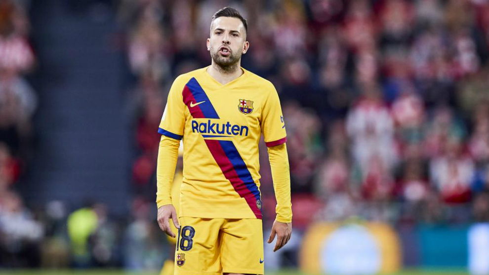 Alba: They throw enough sh*t at us from the outside, so we have to throw sh*t at each other - Bóng Đá
