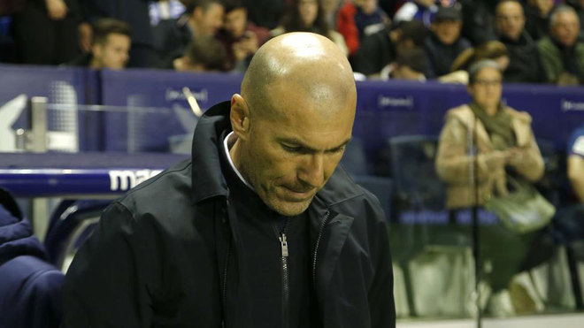 Zidane: Real Madrid can't let our heads drop after two bad results - Bóng Đá