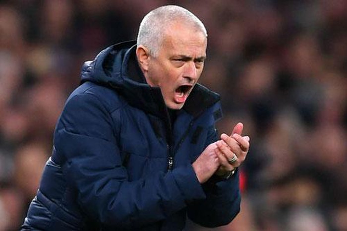 Daniel Levy tells Tottenham fans exactly what Jose Mourinho wants amid Tanguy Ndombele setback - Bóng Đá