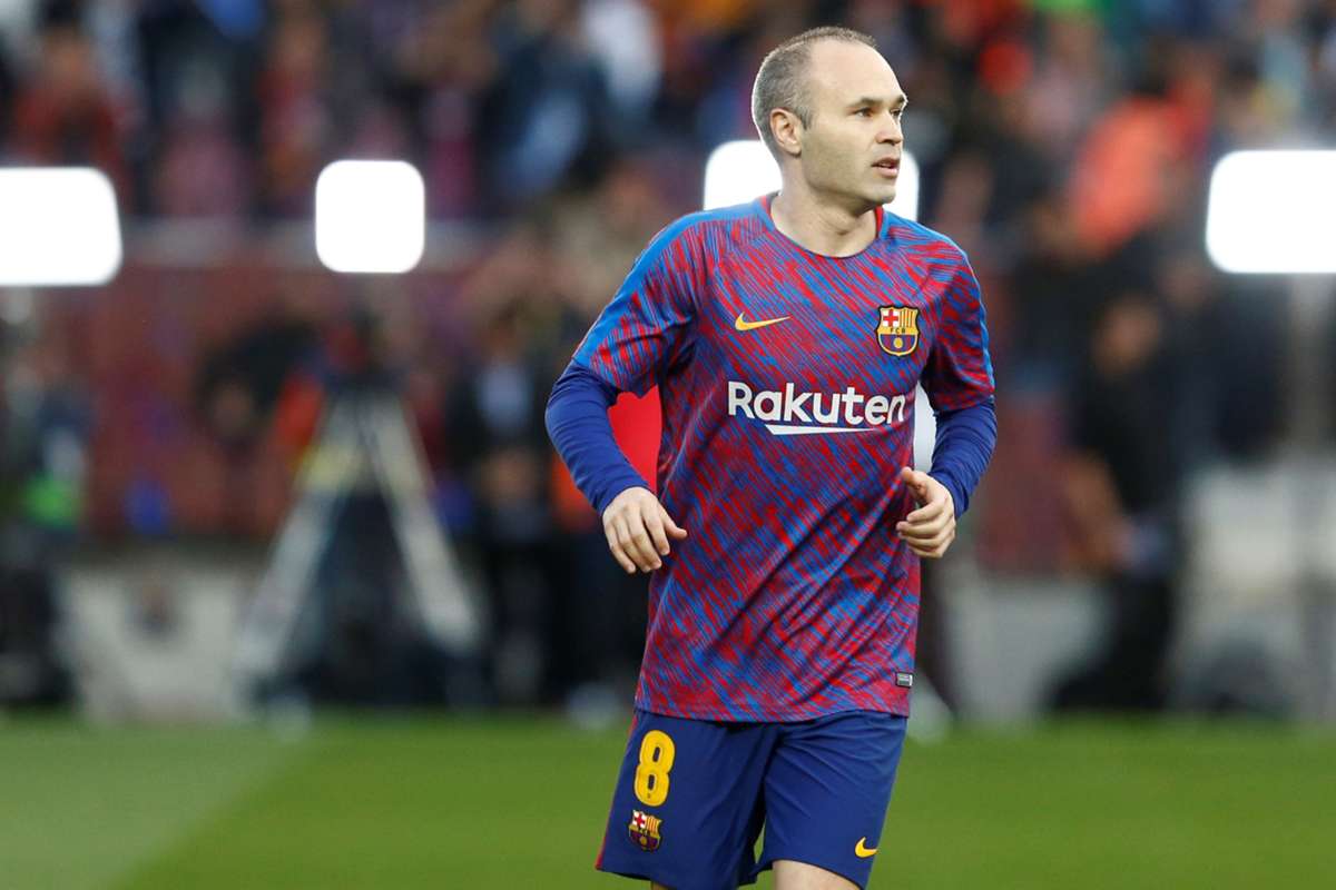 Iniesta's message about coronavirus: Pay attention to the instructions - Bóng Đá