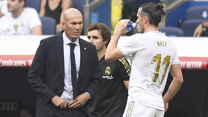Real Madrid 'consider releasing Gareth Bale for FREE this summer' as Zinedine Zidane does not want Welshman in his squad next season - Bóng Đá