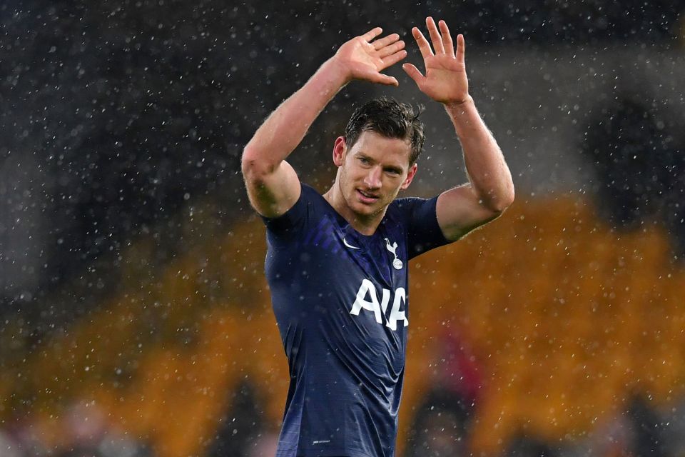 Inter Milan 'leading the race to sign out-of-contract Tottenham defender Jan Vertonghen in the summer with rivals Napoli and Roma also interested' - Bóng Đá
