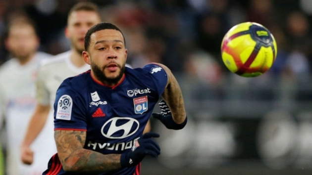 PSG are interested in Memphis Depay and have already contacted Lyon over a possible transfer.  - Bóng Đá