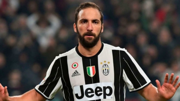 Gonzalo Higuain is on the verge of joining David Beckham's Inter Miami on a two-year deal, according to TyC Sports journalist Cesar Luis Merlo. - Bóng Đá