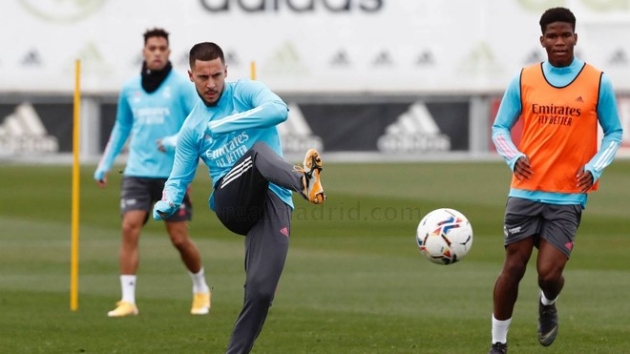 Hazard training with Real Madrid squad - Bóng Đá