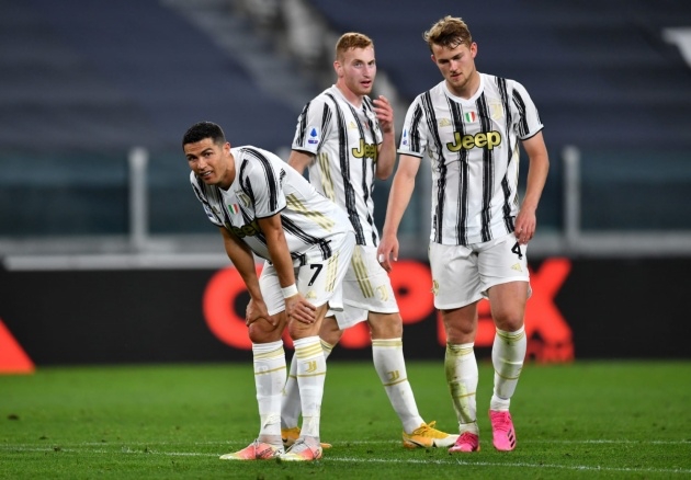 Juventus đối diện 