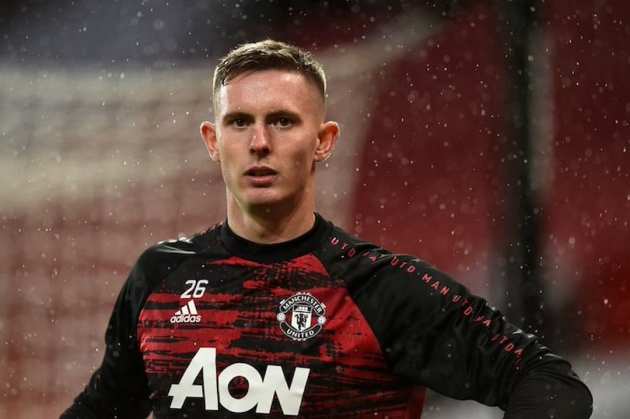 AC Milan are targeting Manchester United goalkeeper Dean Henderson who could leave this summer, according to a report. - Bóng Đá