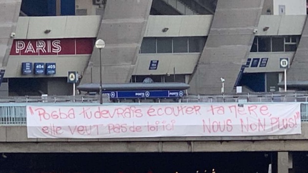 PSG Fans Put Up Anti Paul Pogba Banners Outside Stadium - Bóng Đá