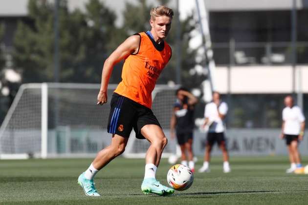 You have to fight at Real Madrid and Odegaard doesn't seem ready to do that - Bóng Đá