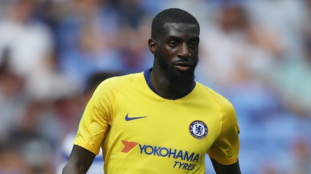 AC Milan are planning talks with Chelsea over midfielder Tiemoue Bakayoko but face competition from two rivals, a report claims. - Bóng Đá