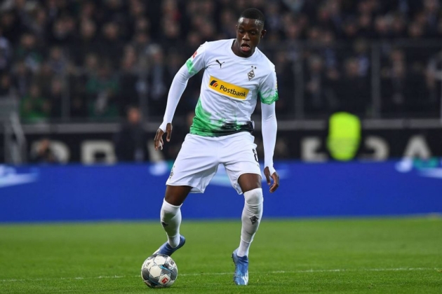 Denis Zakaria 'has a lot of offers' to leave Borussia Monchengladbach this summer, admits the club's sporting director - Bóng Đá