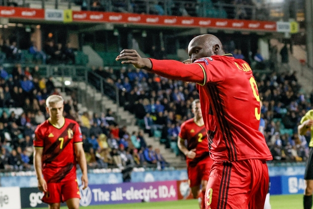 Lukaku đáng sợ không kém.