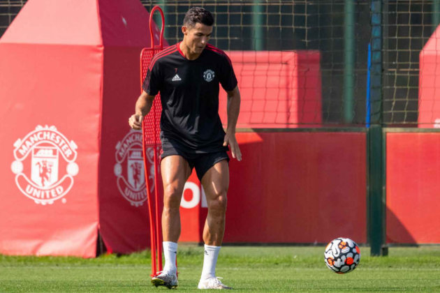 hình Ronaldo tập với Man Utd - Bóng Đá