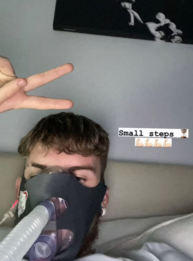 'Small steps': Harvey Elliott posts injury update wearing an oxygen mask as he settles into rehabilitation from horror ankle dislocation at Leeds - Bóng Đá