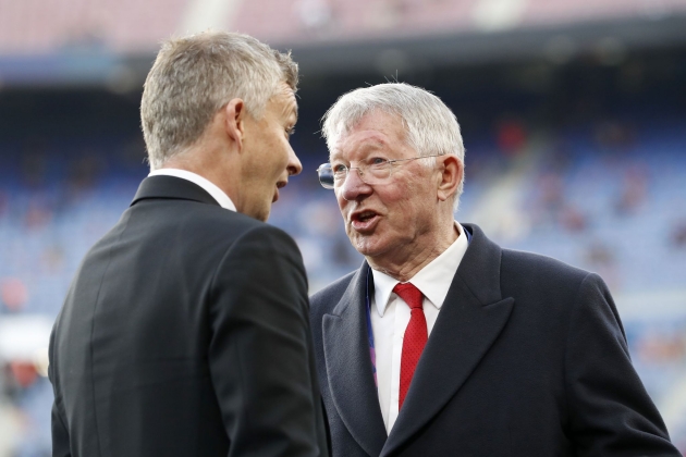 Liverpool great says Ole Gunnar Solskjaer should be 'disgusted' by what Sir Alex Ferguson did after Manchester United thrashing - Bóng Đá