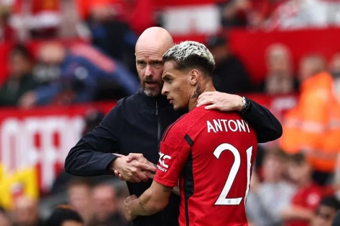 Antony bị Ten Hag kỷ luật?