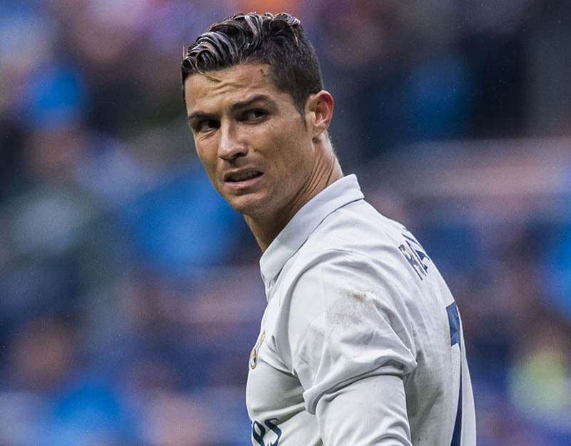 Ronaldo châm ngòi nổ rời Real trước chung kết C1 với Liverpool - Bóng Đá