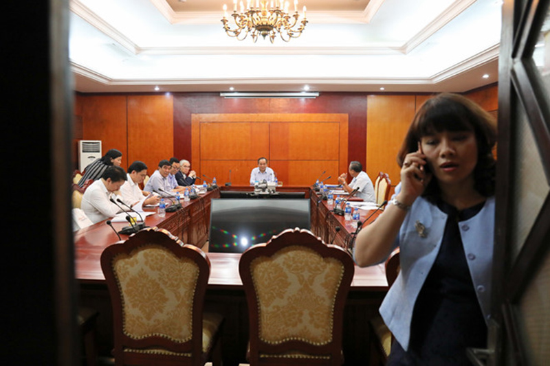 VPF chịu áp lực xử lý Phó chủ tịch Trần Mạnh Hùng - Bóng Đá