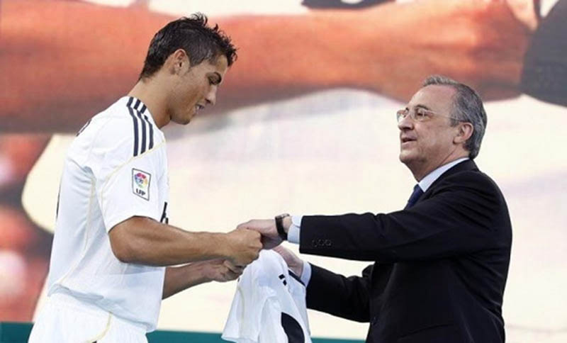 Ronaldo: Siêu sao đi ngược lại định kiến đám đông - Bóng Đá