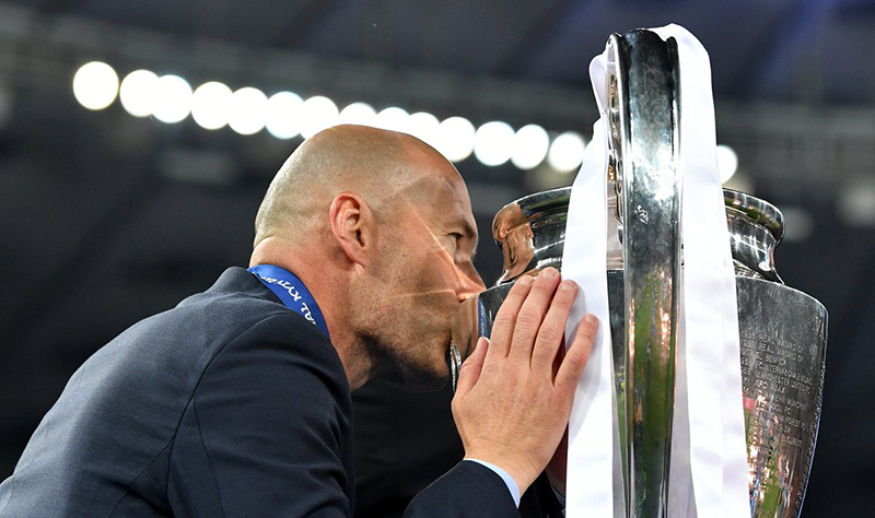 Zidane rời Real Madrid: Sự khôn ngoan của 