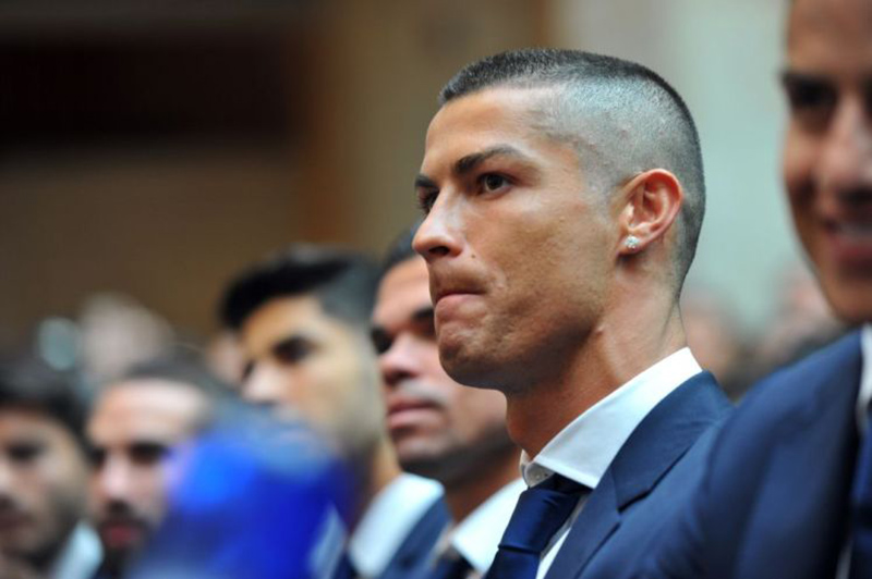 NÓNG! Muốn đá World Cup 2018, Ronaldo phải nộp phạt 19 triệu Euro - Bóng Đá