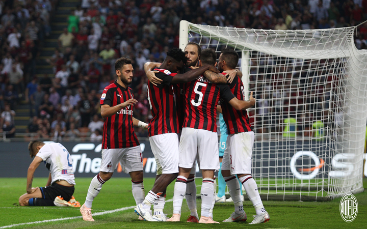 Gục ngã phút cuối, AC Milan đánh rơi 3 điểm đầy tiếc nuối - Bóng Đá