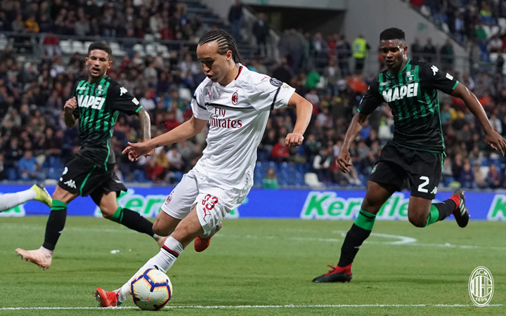 Vùi dập Sassuolo, AC Milan khẳng định sức mạnh dù không có Higuain - Bóng Đá