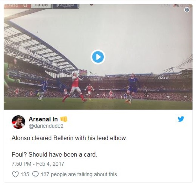 CĐV Arsenal mỉa mai sao Chelsea sau trận hòa trước Man Utd - Bóng Đá