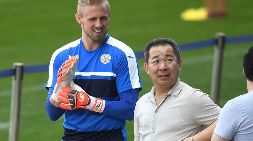 Bức tâm thư xúc động con trai huyền thoại Man United gửi cố Chủ tịch Leicester - Bóng Đá