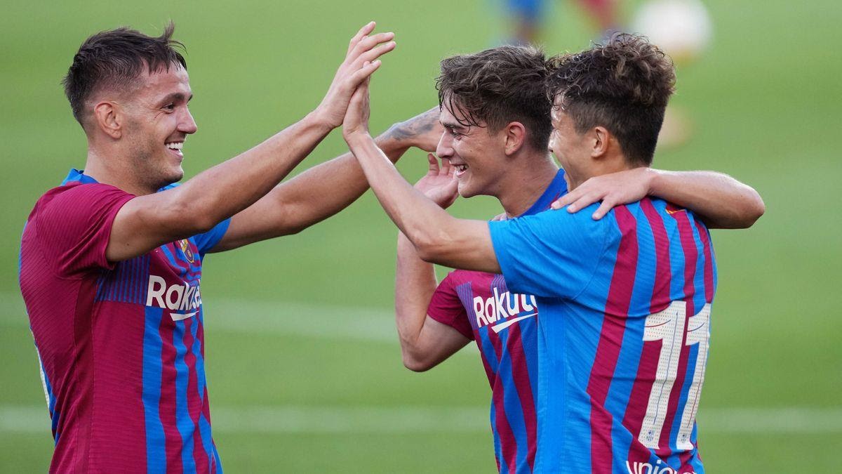 Barcelona đang gặp khó khăn trong giai đoạn đầu mùa giải 2021/2022 - Bóng Đá