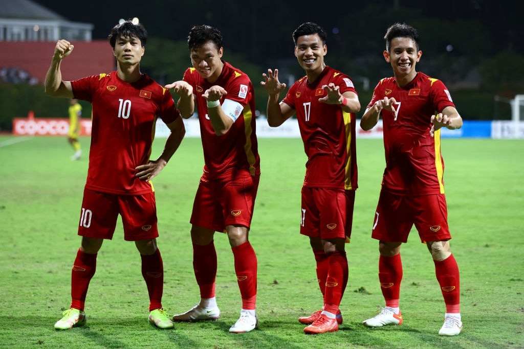 Tuyển Việt Nam tại AFF Cup 2020: Thay đổi thôi, thầy Park - Bóng Đá