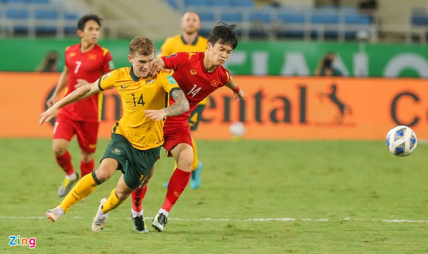 HLV tuyển Australia: 'Chúng tôi sẽ chơi áp đặt trước Việt Nam' - Bóng Đá