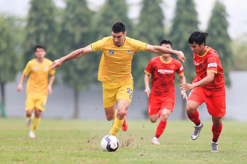 U23 Việt Nam tập huấn ở Bình Dương - Bóng Đá