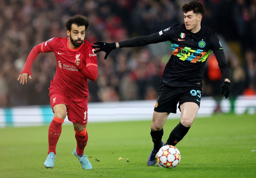 Salah sút dội cột 2 lần trong trận thua của Liverpool - Bóng Đá